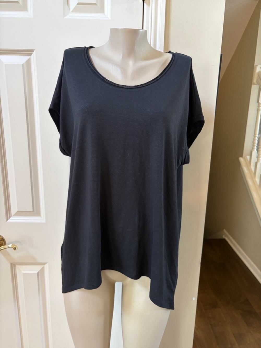 NWT Lysse Black Scoop Neck Short Sleeve Tee, XL